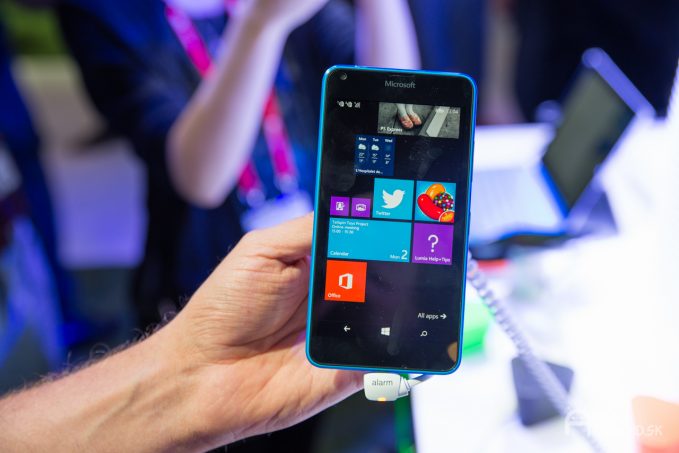 Microsoft Lumia 640-1