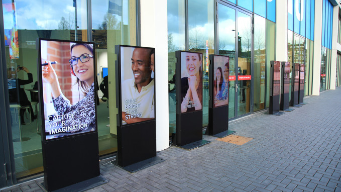 03-Outdoor-Signage-2-distribution