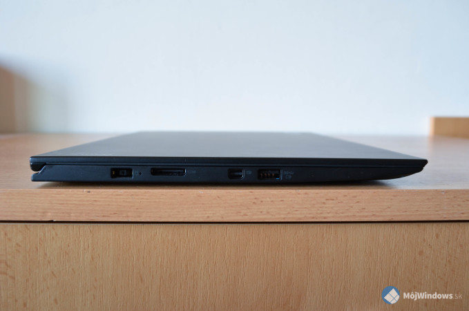 Lenovo_X1_Carbon-15