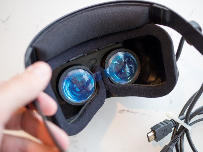 lenovo-prototype-vr-headset-7