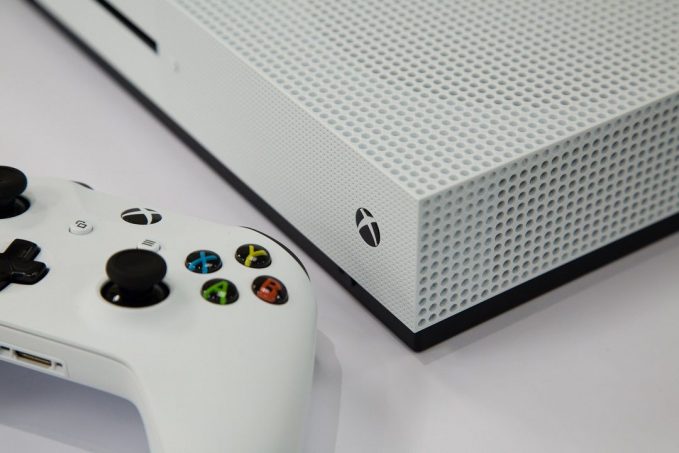 Xbox One S